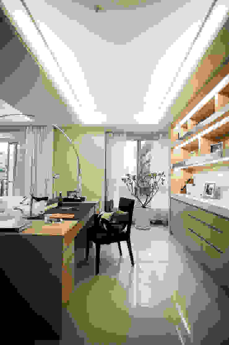 BRAVO INTERIOR DESIGN & DECO KUAN STYLE 根據 璞碩室內裝修設計工程有限公司 現代風