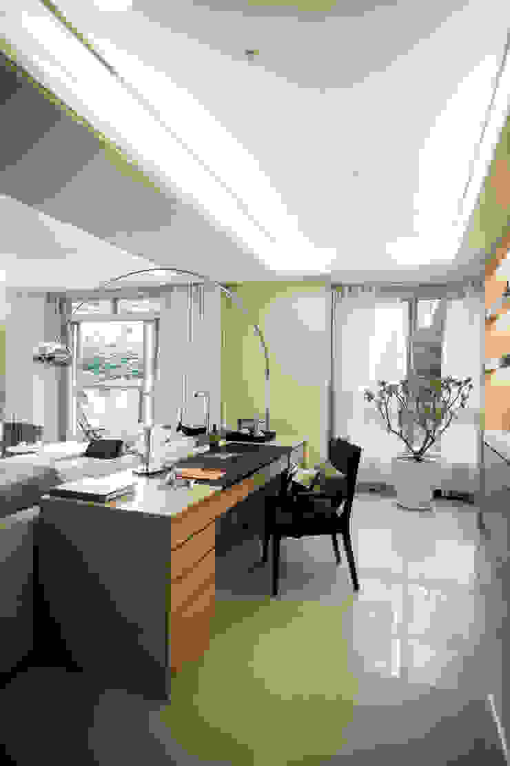 BRAVO INTERIOR DESIGN & DECO KUAN STYLE 根據 璞碩室內裝修設計工程有限公司 現代風