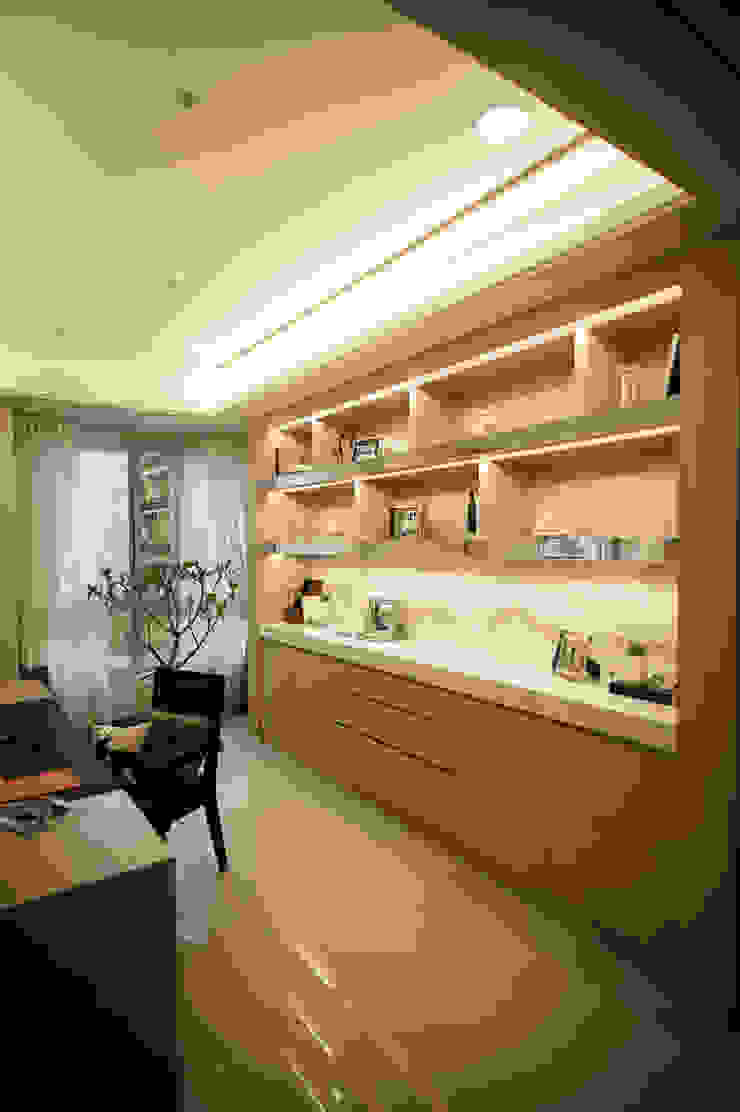 BRAVO INTERIOR DESIGN & DECO KUAN STYLE 根據 璞碩室內裝修設計工程有限公司 現代風