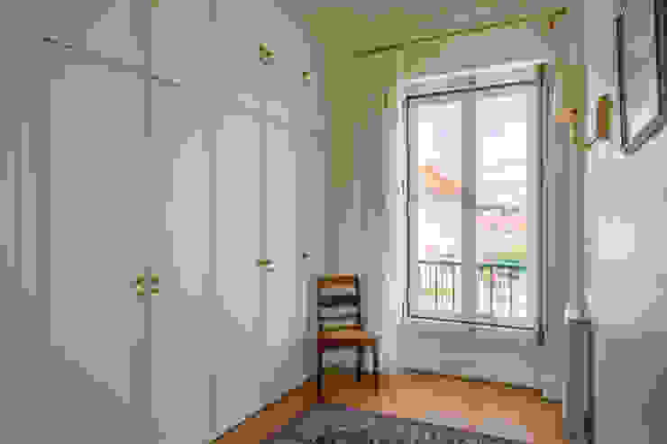 Dress Room in Master Suite Pedro Brás - Fotógrafo de Interiores e Arquitectura | Hotelaria | Alojamento Local | Imobiliárias Closets clássicos