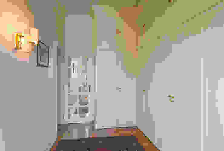 DressRoom in Master Suite Pedro Brás - Fotógrafo de Interiores e Arquitectura | Hotelaria | Alojamento Local | Imobiliárias Closets clássicos