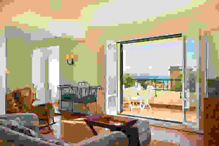 2nd Living Room View Pedro Brás - Fotógrafo de Interiores e Arquitectura | Hotelaria | Alojamento Local | Imobiliárias Salas de estar clássicas