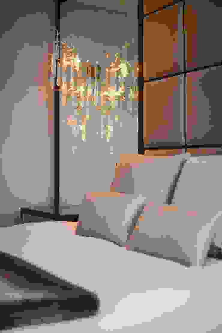 Such Designs Private Residence (UK) / Serip Lighting Serip Living roomLighting