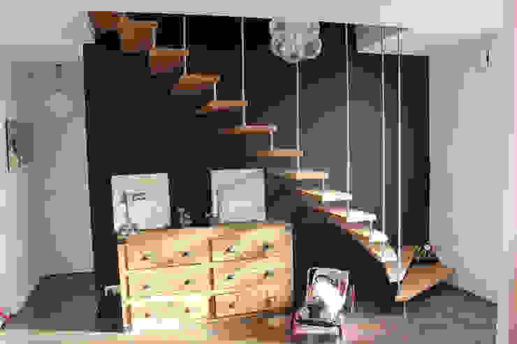 Escalier bois et sa harpe Passion Escaliers Couloir, entrée, escaliers modernes escalier,bois,verre,stair,nice,paca,artisanat,sur mesure,design,contemporain,moderne