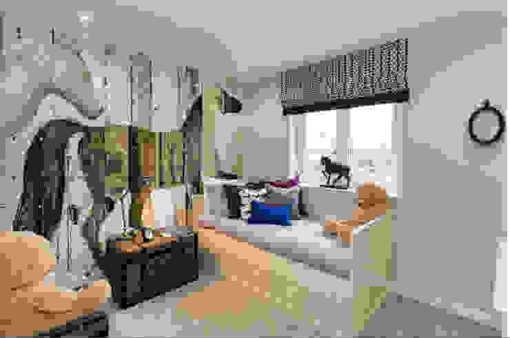 Take a step into luxury each day.. Nowoczesna sypialnia od Graeme Fuller Design Ltd Nowoczesny