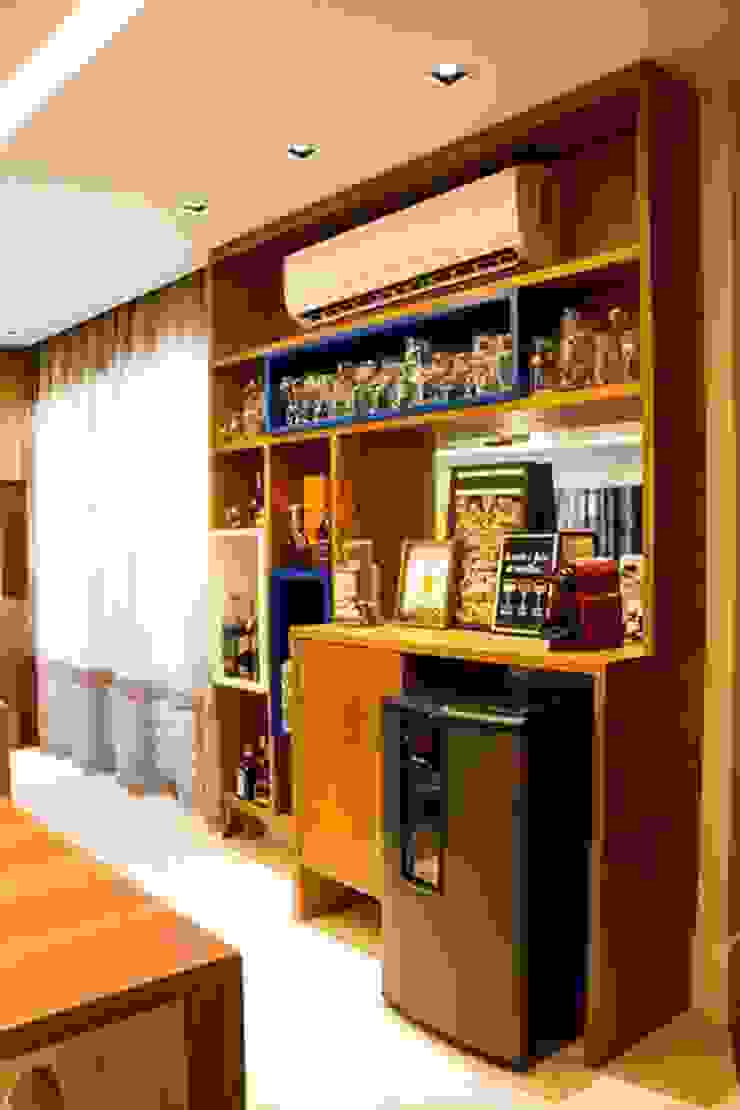 Modern wine cellar by A MARCENARIA Modern