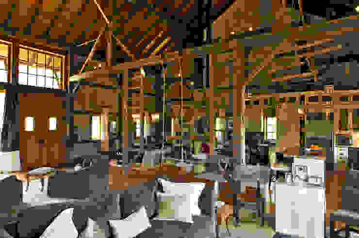 Jeffrey Dungan Architects Garagem e edícula Madeira Verde