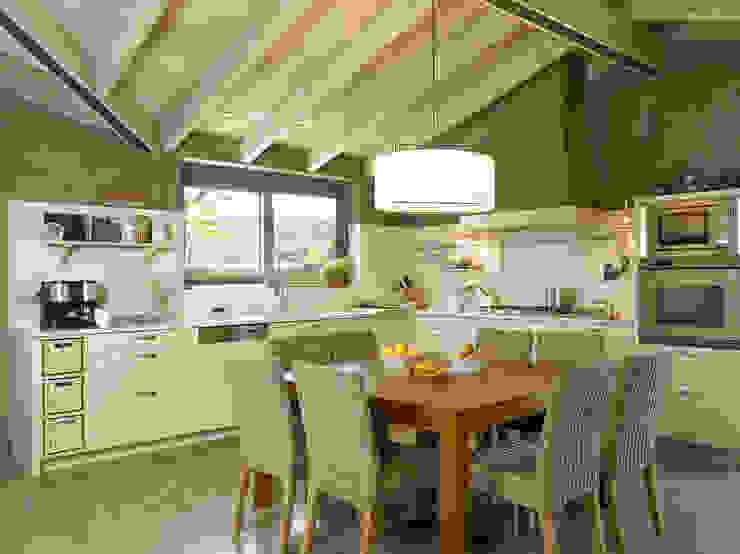 Cocina de estilo rústico renovado DEULONDER arquitectura domestica Cocinas de estilo rústico Blanco cocina,deulonder,rústica,campestre,lavadero,planchador,mimbre,madera