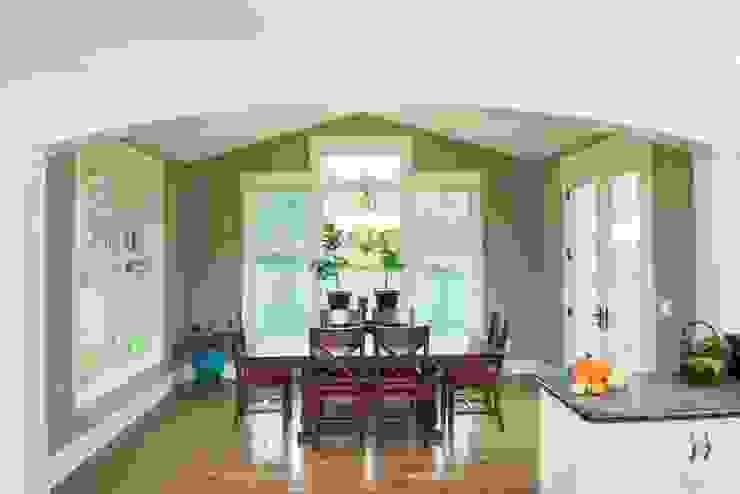 Shaker Heights, New Leaf Home Design New Leaf Home Design Colonial style dining room