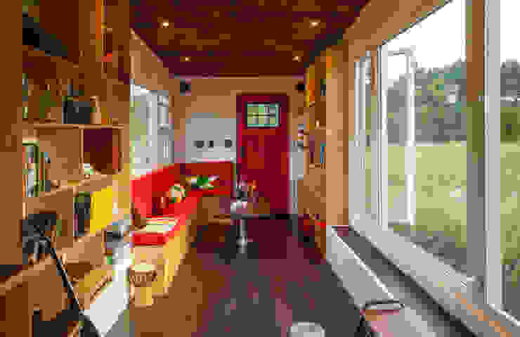 Greenmoxie Tiny House, Greenmoxie Magazine Greenmoxie Magazine Minimalistische Wohnzimmer
