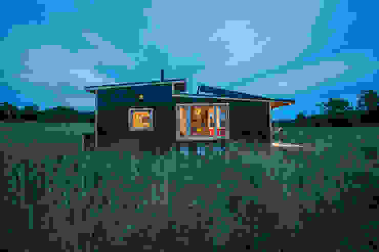 Greenmoxie Tiny House, Greenmoxie Magazine Greenmoxie Magazine Minimalistische Häuser Holz Schwarz