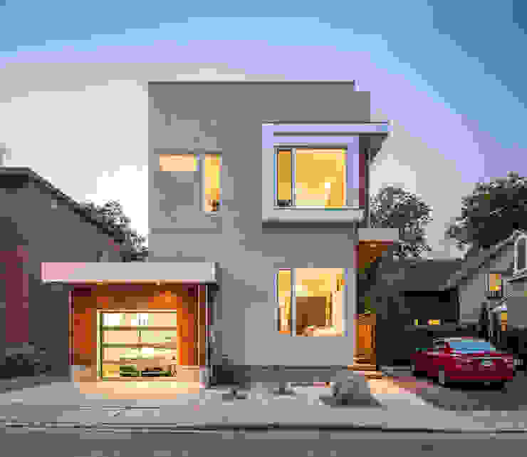 Fold Place, Linebox Studio Linebox Studio Modern houses Building,Sky,Property,Window,Plant,Wheel,Car,House,Vehicle,Tree