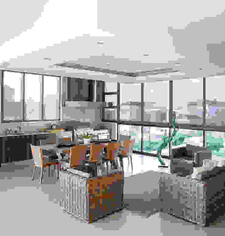 The Home on a Hill Modern living room by FRANCOIS MARAIS ARCHITECTS Modern