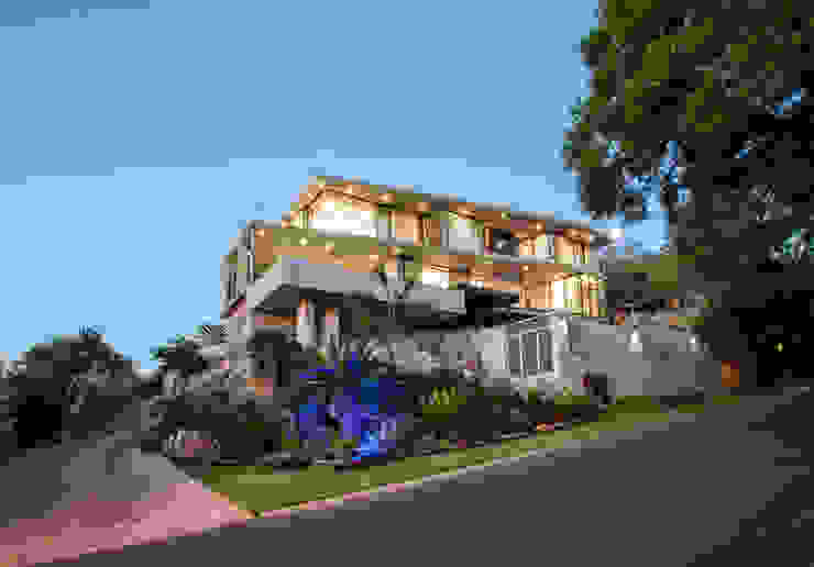 The Home on a Hill Modern houses by FRANCOIS MARAIS ARCHITECTS Modern