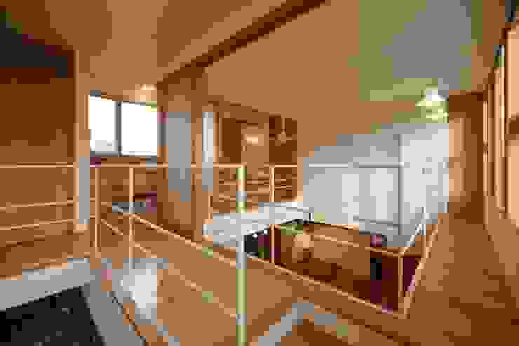 stage Y's 一級建築士事務所 Modern media room Wood White