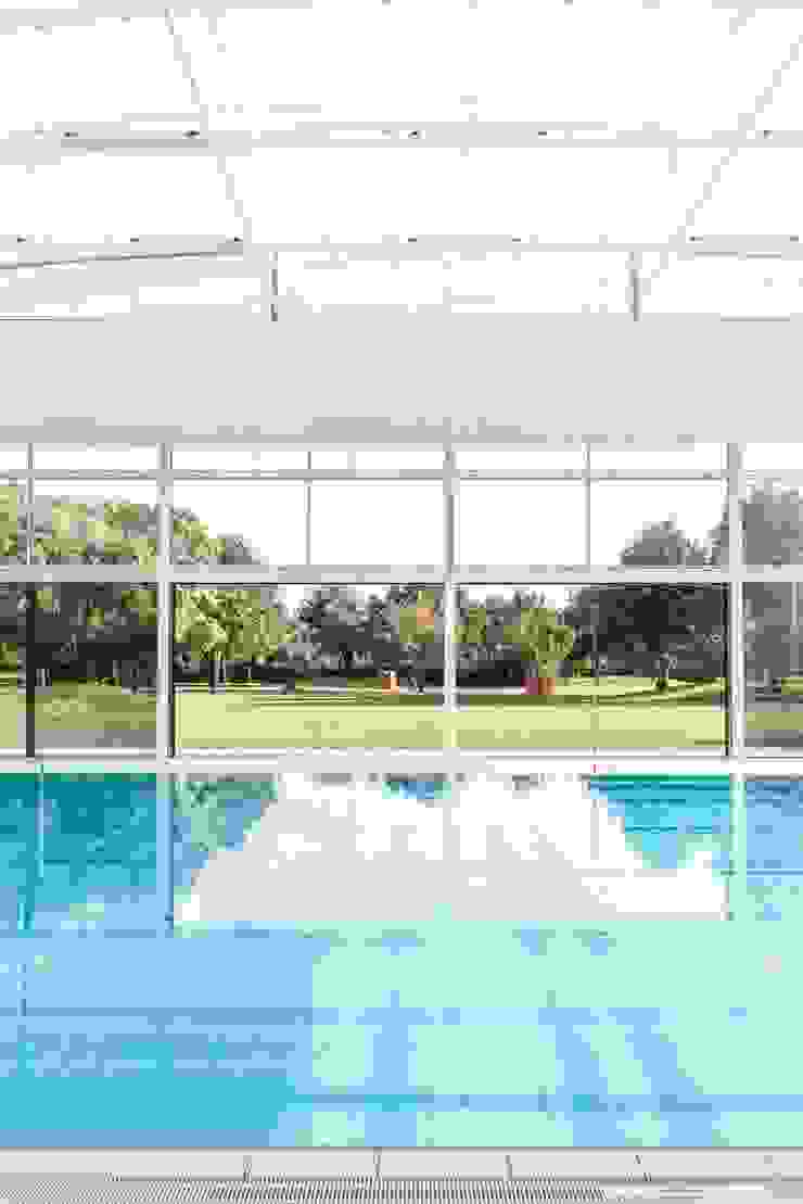 Burckhardt Metall Glas GmbH Piscina moderna