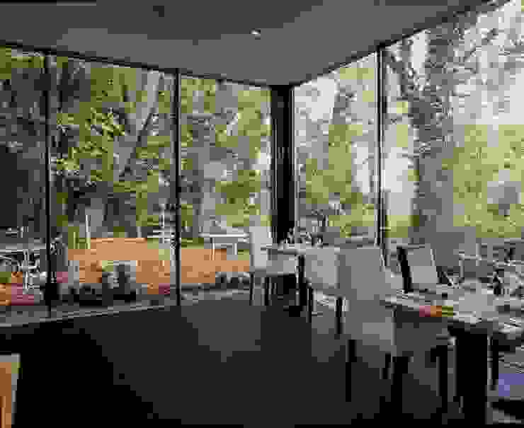 Burckhardt Metall Glas GmbH Sala da pranzo moderna