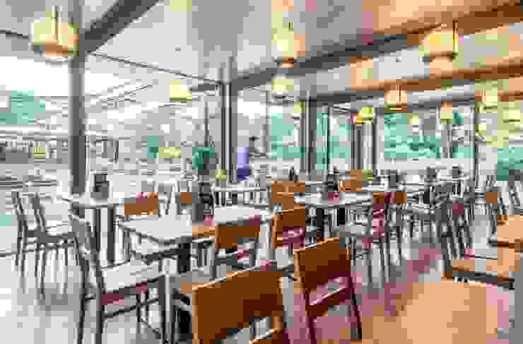 Burckhardt Metall Glas GmbH Sala da pranzo moderna