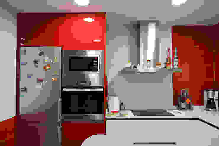 Rojo Ferrari de Estudio de Cocinas Musa | homify