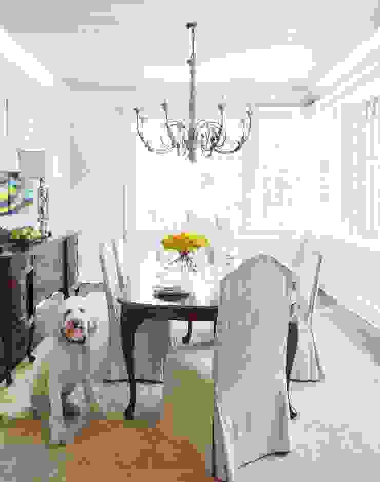 Christopher Architecture & Interiors Country style dining room