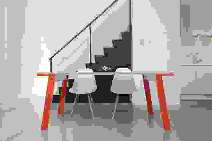 rform Designmöbel aus Birkenschichtholz homify Skandinavische Esszimmer Holz Orange Bank,Sitzbank,Tisch,Esstisch