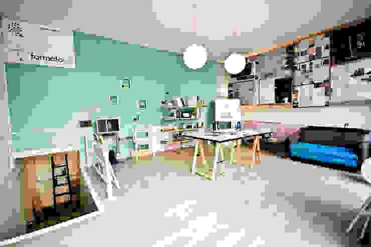 ATELIER S formatoa3 Studio Negozi & Locali commerciali in stile industrial