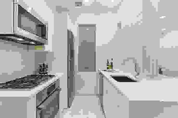 Small kitchen Atelier036 Minimalist dining room White