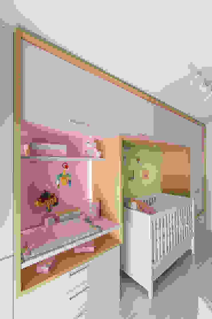 AFN | Dormitório de Bebê Kali Arquitetura Quarto infantil moderno