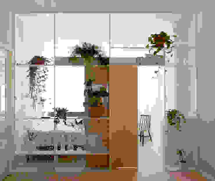 Xtra Room, Atelier ARI Atelier ARI Skandinavische Wohnzimmer Holz Weiß