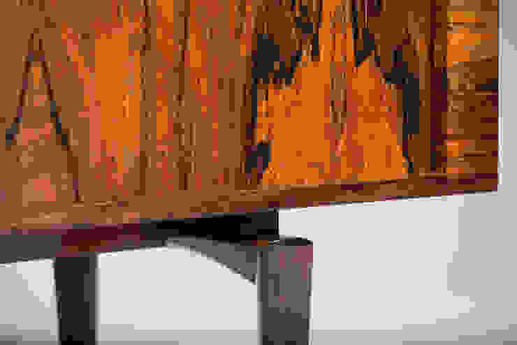 H.W. KLEIN SIDEBOARD Império dos Sentidos Lda Sala de jantarBuffets e aparadores Madeira Efeito de madeira