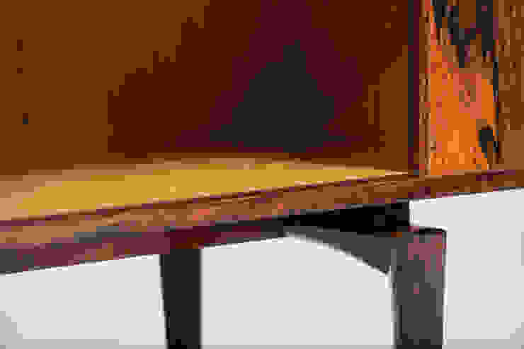 H.W. KLEIN SIDEBOARD Império dos Sentidos Lda Sala de jantarBuffets e aparadores Madeira Efeito de madeira