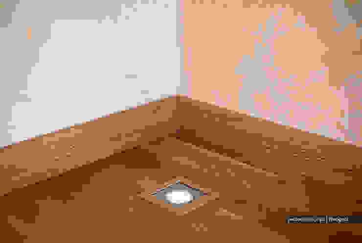 Mediterranean corridor, hallway & stairs by Pedro Queiroga | Fotógrafo Mediterranean