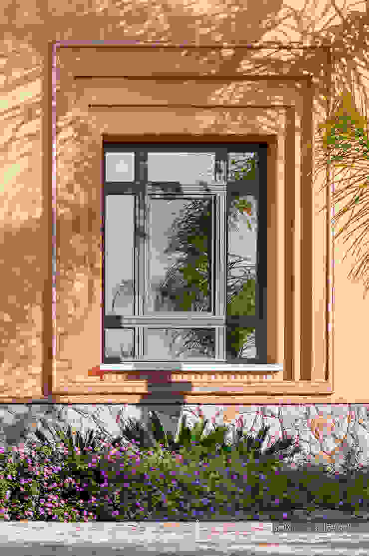 Mediterranean windows & doors by Pedro Queiroga | Fotógrafo Mediterranean