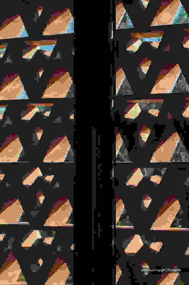 Mediterranean windows & doors by Pedro Queiroga | Fotógrafo Mediterranean