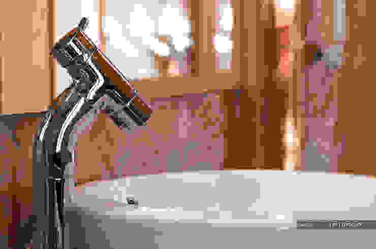 Mediterranean style bathrooms by Pedro Queiroga | Fotógrafo Mediterranean