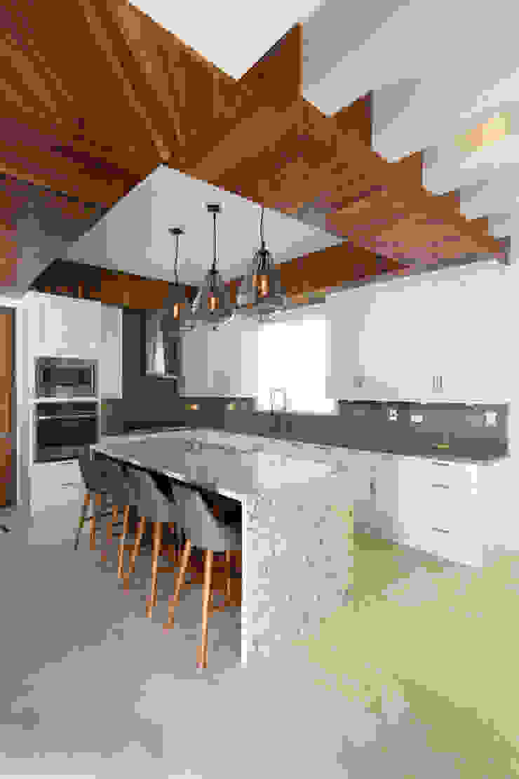 FM, TAMEN arquitectura TAMEN arquitectura 現代廚房設計點子、靈感&圖片