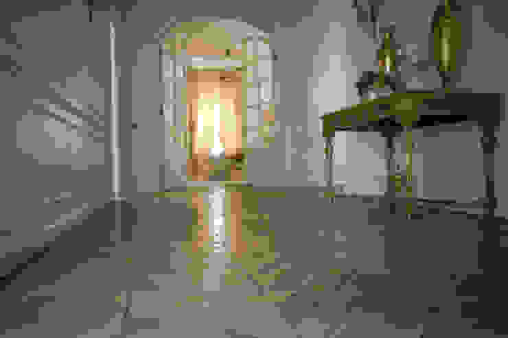 The Wood Alchemist - Simone Castelli غرفة السفرة