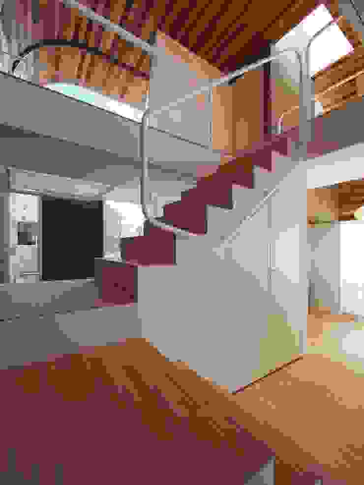 CACCO イシウエヨシヒロ建築設計事務所 YIA Stairs Wood White