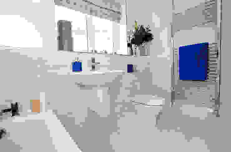 Make every room a new adventure… .. Baños de estilo moderno de Graeme Fuller Design Ltd Moderno