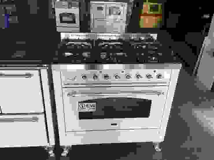 cucina n. 5 tradizionale e gas ILVE da 90 x 60 | homify