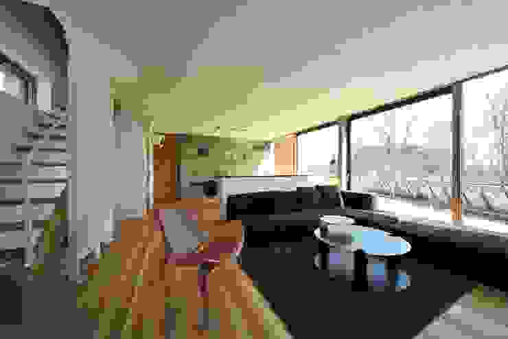 株式会社山崎屋木工製作所 Curationer事業部 Janelas e portas modernas