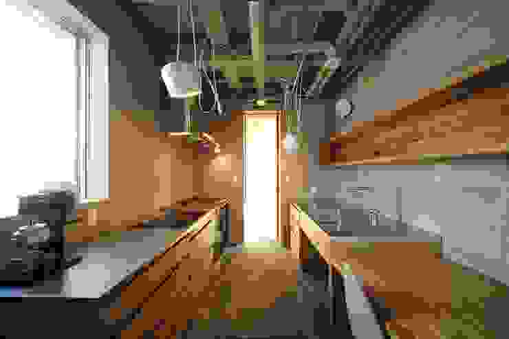 株式会社山崎屋木工製作所 Curationer事業部 Janelas e portas modernas