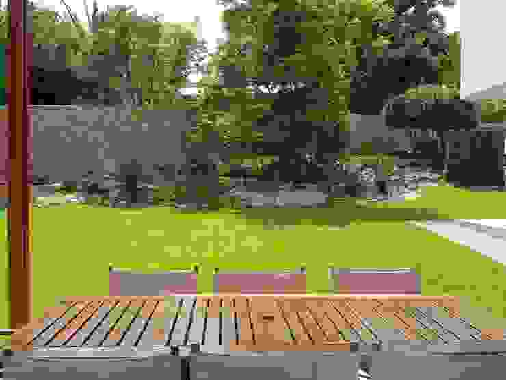 veranda view to garden Human Voice Architects 露臺
