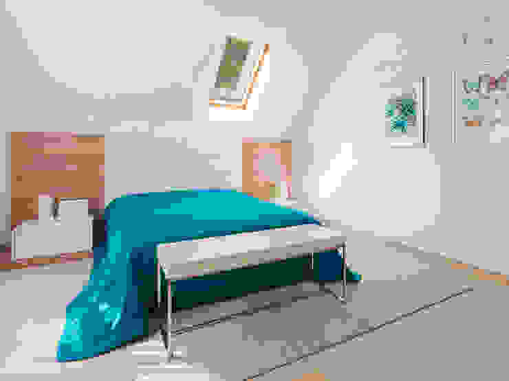 Bedroom Telnova Julia Modern style bedroom Wood Blue