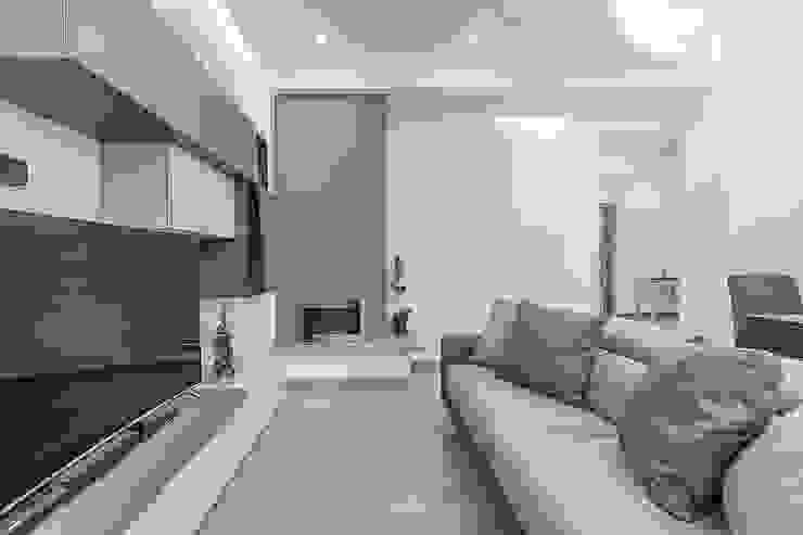 Salas de estar modernas por Facile Ristrutturare Moderno