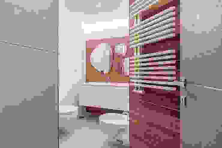 Casas de banho modernas por Facile Ristrutturare Moderno