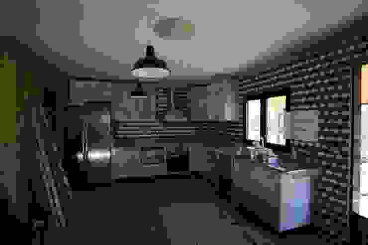 Cosquel, Sociedade de Construções Lda Cocinas de estilo rural