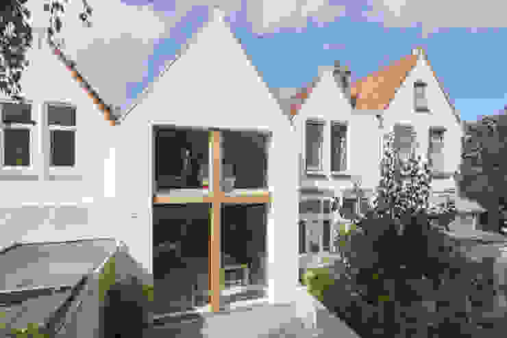 Ein altes Reihenhaus wird größer und moderner