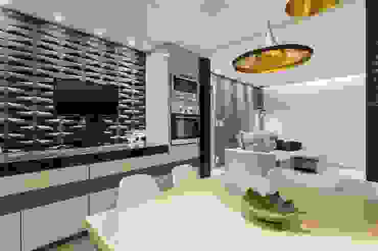 Caio Prates Arquitetura e Design Столовая комната в стиле модерн МДФ Черный