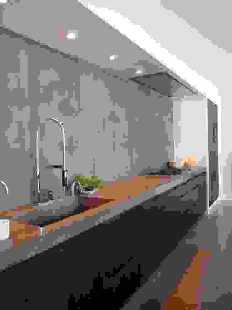 Kitchen Cozinhas modernas por No Place Like Home ® Moderno